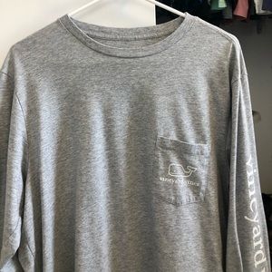 Long Sleeve Heathered Vintage Whale Graphic Pocket